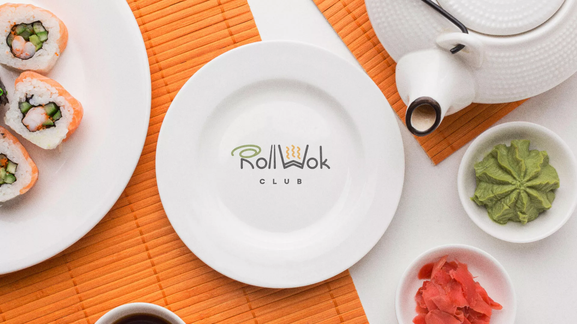 Разработка логотипа и фирменного стиля суши-бара «Roll Wok Club» в Геленджике